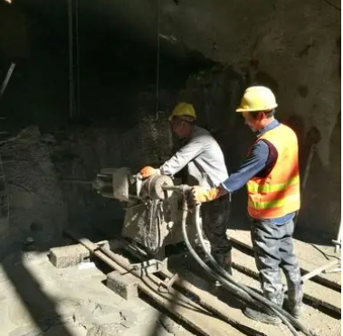 依兰水下抗分散灌浆料特点 水下不分散注浆料介绍